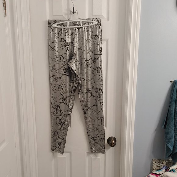Hot Topic Blackheart Silver Crackle PU Legging M - Picture 2 of 4